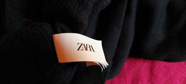 Felpa con cappuccio Zara