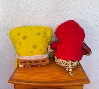 2 peluches Bob Esponja y Tigre