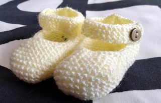 Conjunto cubre pañales y patucos