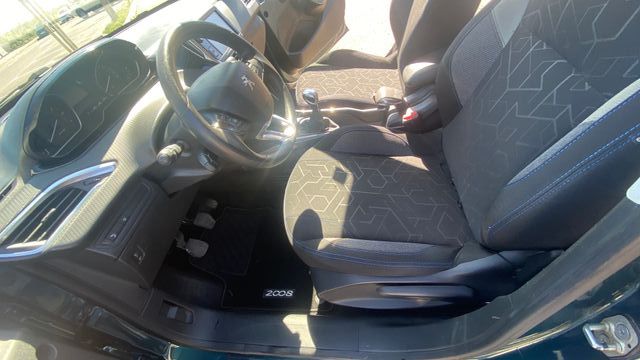 Peugeot 2008 PureTech Allure 1.2 Gasolina - 130 CV