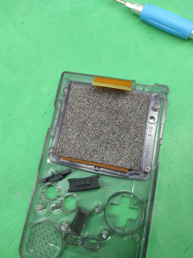 Schermo a colori per Game boy