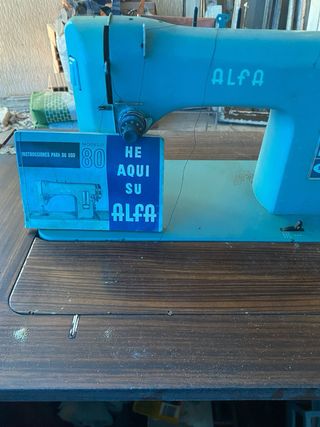 Máquina de coser ALFA 80