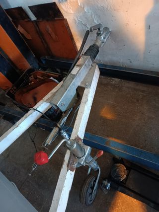 Remolque cerrado 750kg