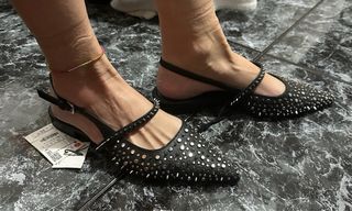 ZAPATO ZARA TACHUELAS