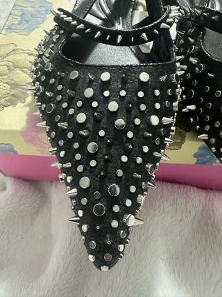 ZAPATO ZARA TACHUELAS