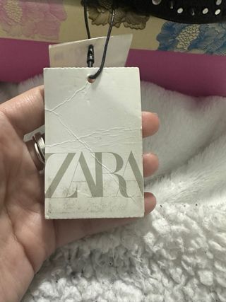 ZAPATO ZARA TACHUELAS