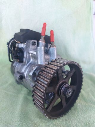 Bomba inyectora Renault kangoo
