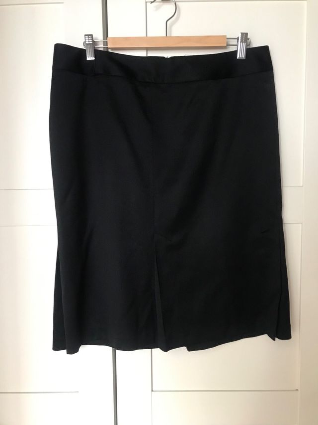 Falda negra de tubo Massimo Dutti T44