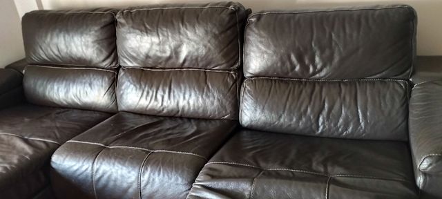 Sofá chaise long cuero