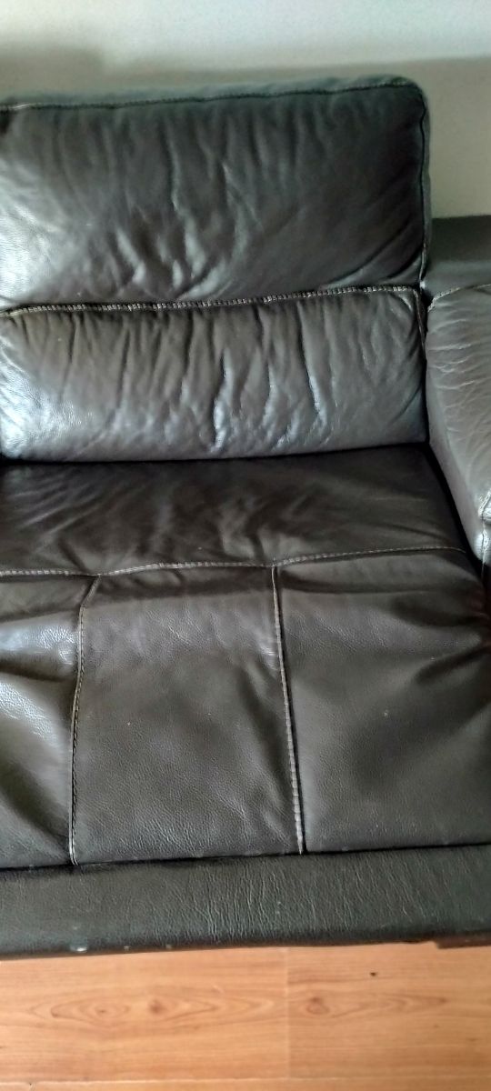 Sofá chaise long cuero