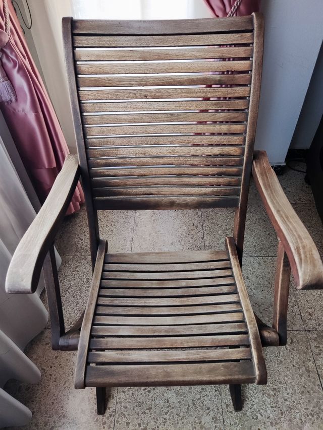 Mesa y silla plegable de madera de teca