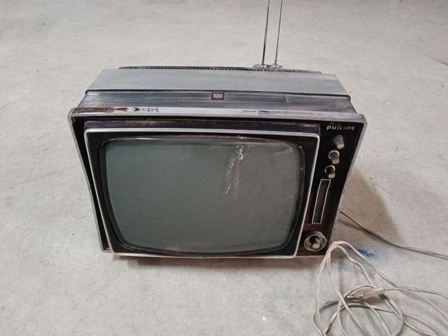 TV antigua Philips coleccionista