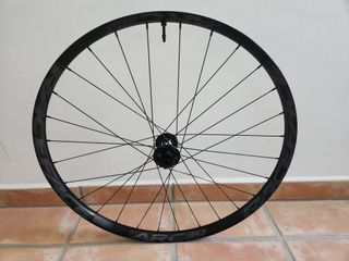Rueda delantera 29" Raceface ARC 30 boost