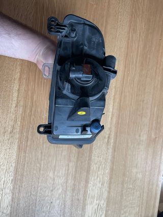 Faro antiniebla izquierdo audi A1