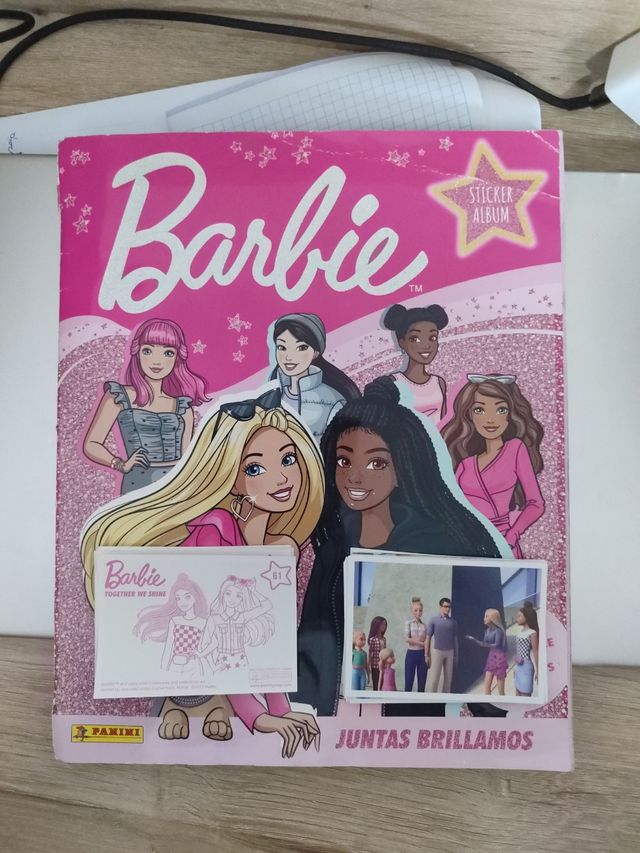 Cromos Barbie, juntas brillamos