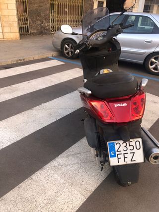 Yamaha Xmax 250