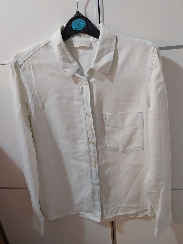 Camisa tipo vaquera muy fina. Ideal entretiempo