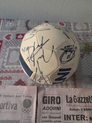 3 gazzette+pallone autografato 