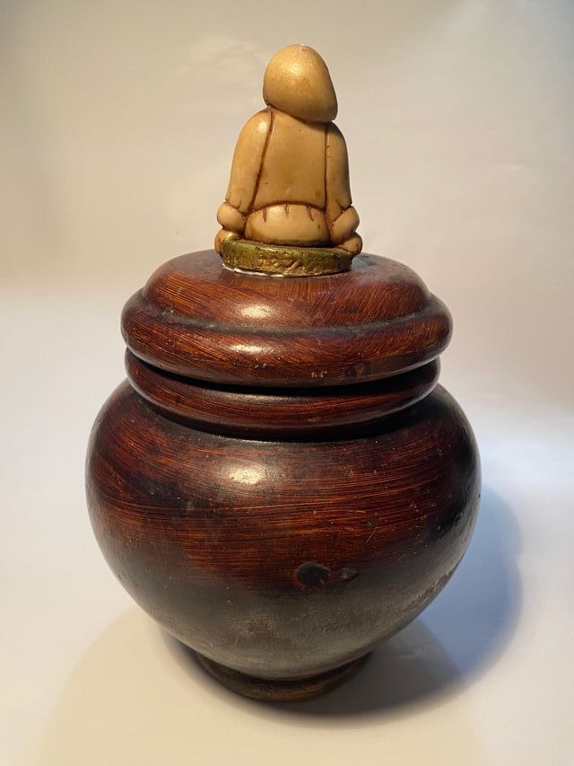 Vaso in terracotta porta caffè con Pulcinella