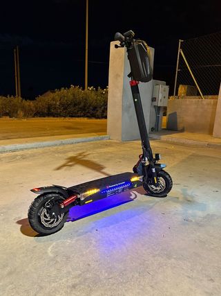 Patinete eléctrico seminuevo