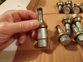 Tornillos desplazantes/excentricos