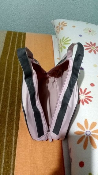 Bolso,carro plegable, mochila niño y tendedero.