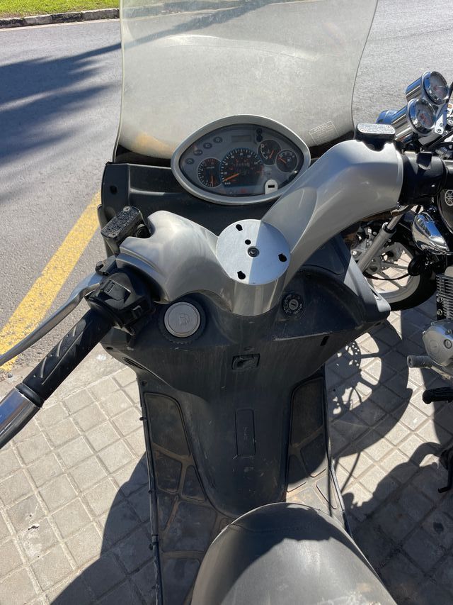 Moto Kymco Grand Dink 125