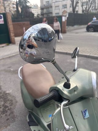 Piaggio Vespa LX 125