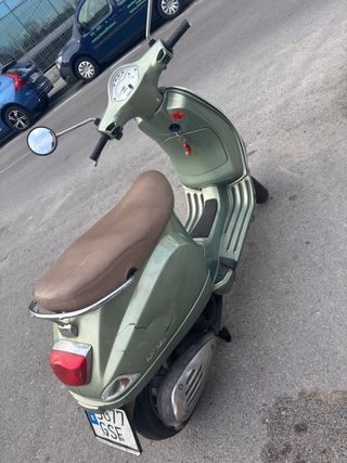 Piaggio Vespa LX 125