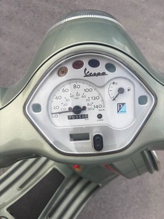 Piaggio Vespa LX 125