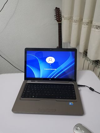 Portátil HP G 62 - i3