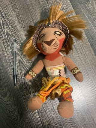 Peluche de Simba original del musical del Rey León