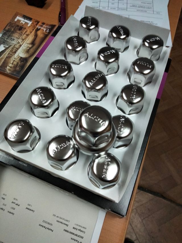 TAPONES LLANTAS ALCOA TUERCAS