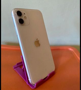 Iphone 11 COMO NUEVO blanco 64gb 94% unica dueña