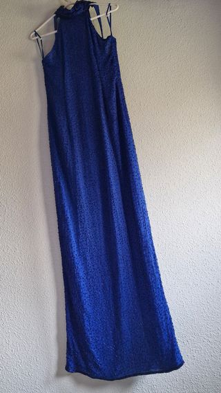 Vestido azul de fiesta con pedrería 