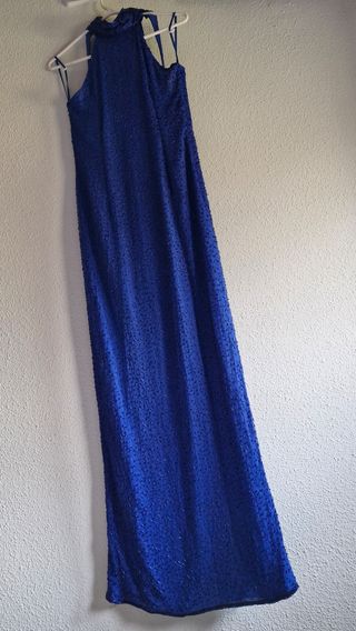 Vestido azul de fiesta con pedrería 