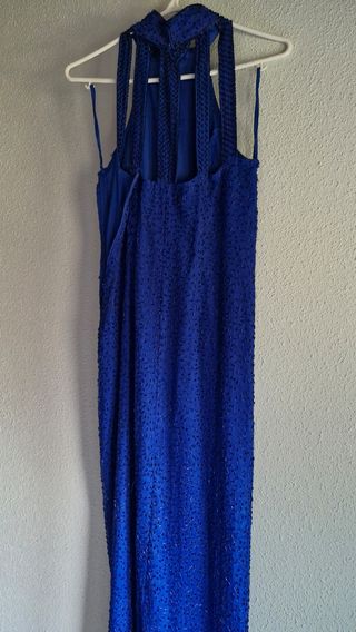 Vestido azul de fiesta con pedrería 
