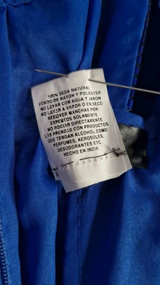 Vestido azul de fiesta con pedrería 