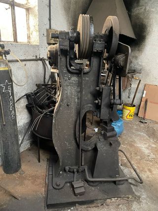 Martillo pilon prensa de herrero