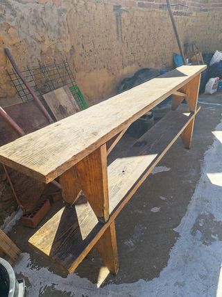 Robuste panche in legno 