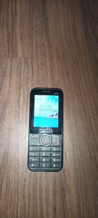 2 telefoni cellulari Alcatel OneTouch 2