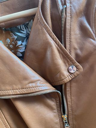 Cazadora de cuero de Massimo Dutti