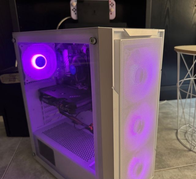 PC da gioco RTX 4060 32 GB RAM asus