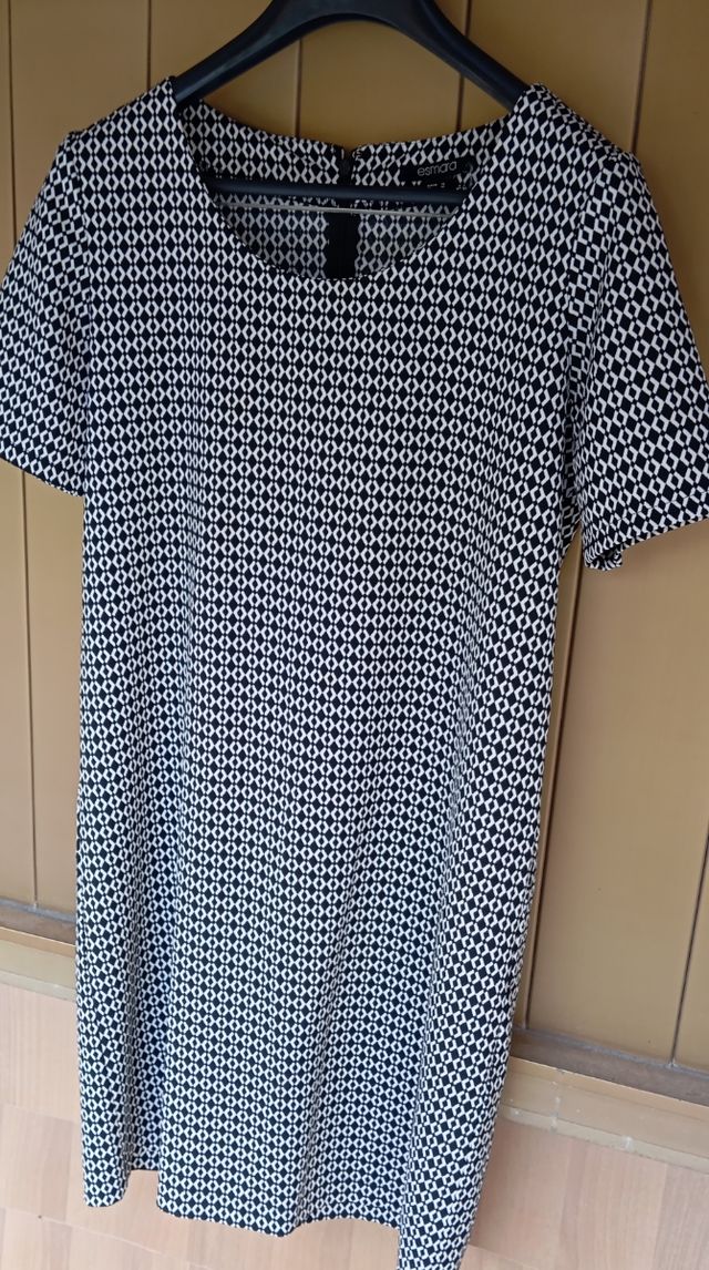 Abito modello dritto