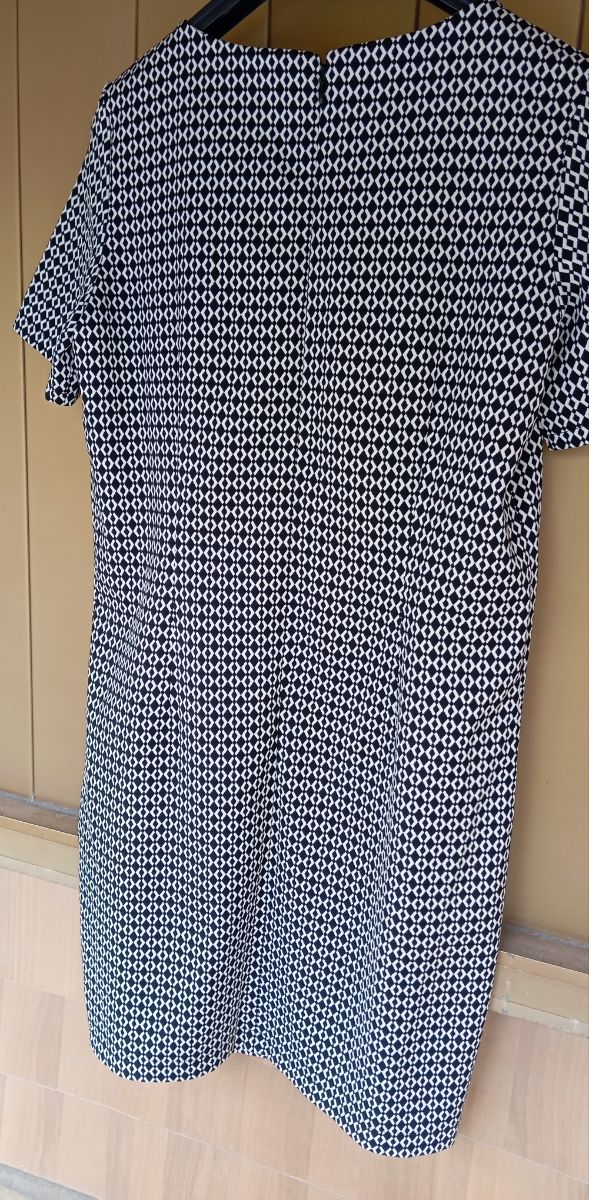 Abito modello dritto