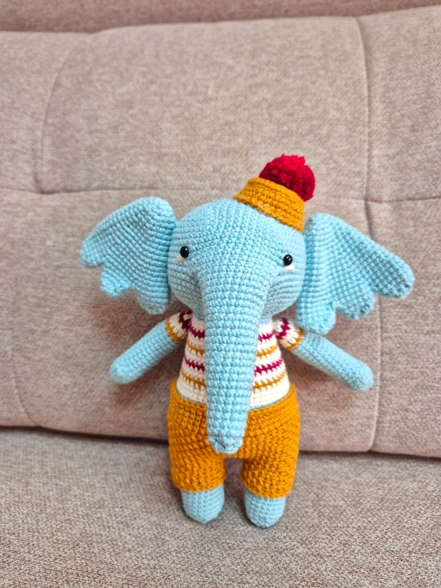 Juguete amigurumi elefante peluche