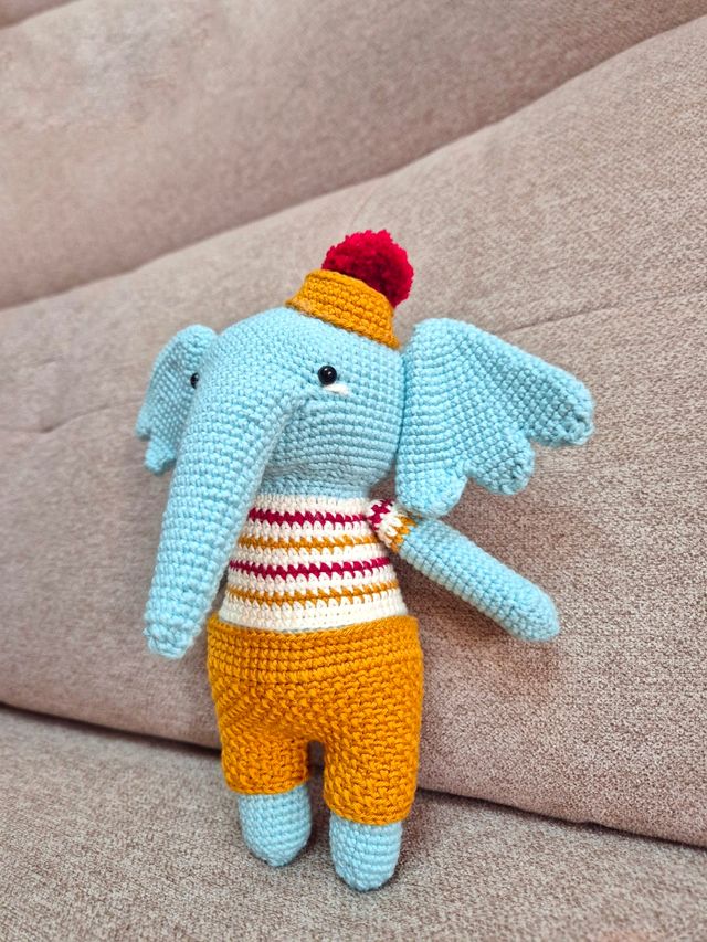 Juguete amigurumi elefante peluche