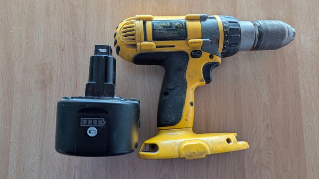 Taladro percusión batería Dewalt