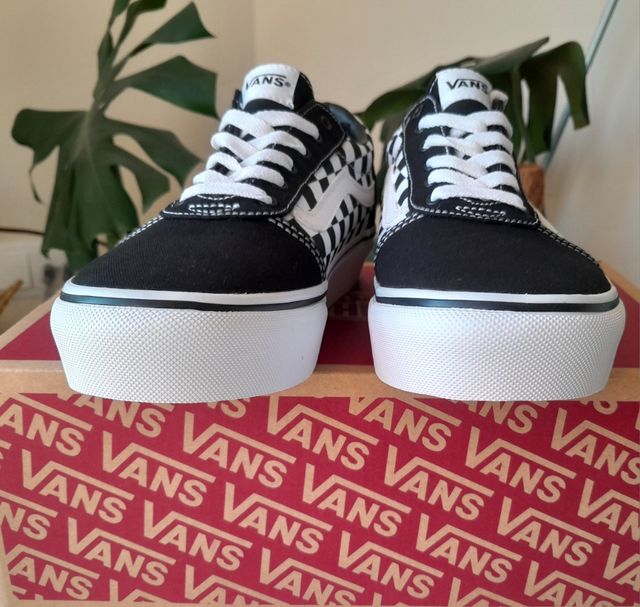 Zapatillas Vans Ward Plataforma.Talla 37