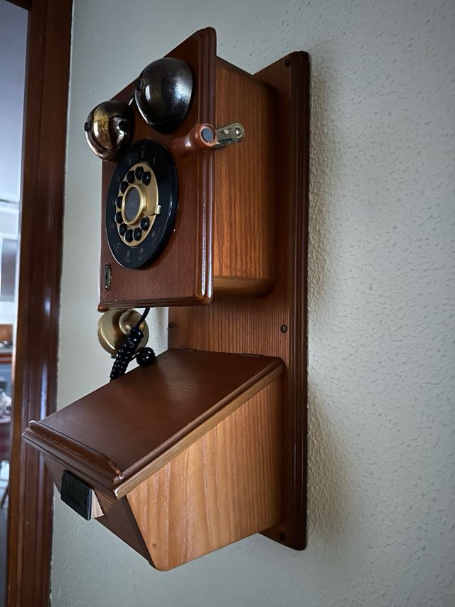 TELEFONO DE MADERA ANTIGUO DE PARED